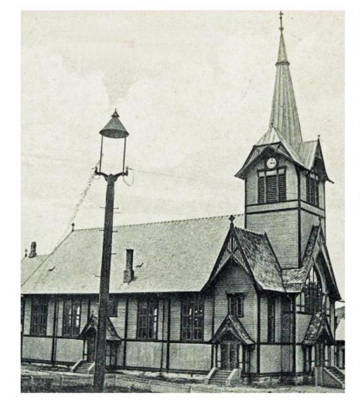 Utsiden av en gammel kirke