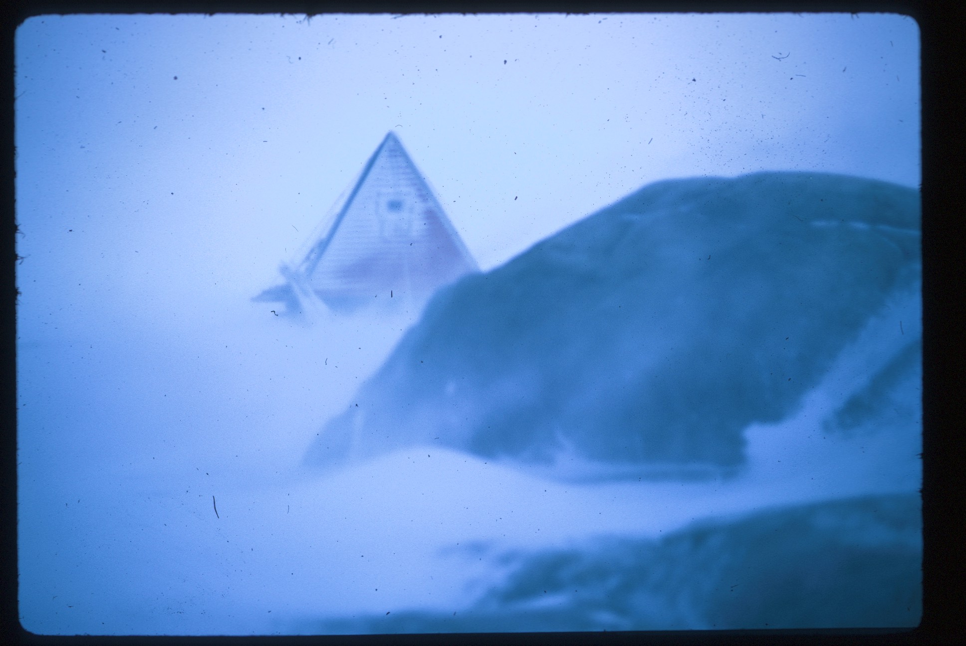 Snøstorm på Folgefonna og trekanthyttene.
