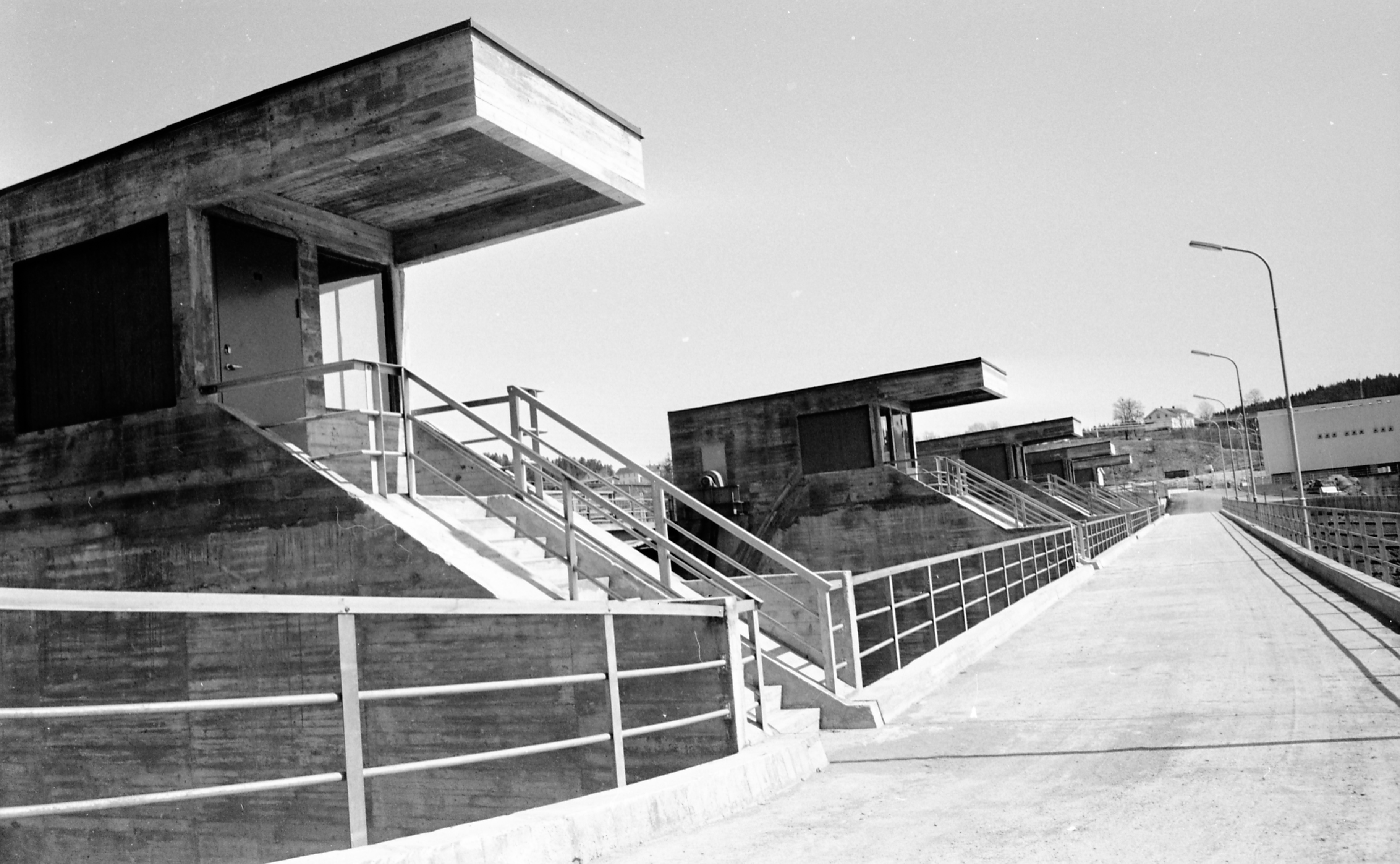 Kraftverksbygg sett utenfra.